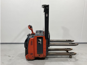 Stacker LINDE L12
