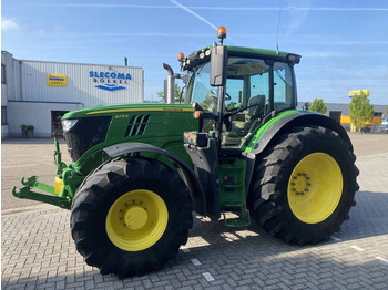 Farm tractor JOHN DEERE 6215R