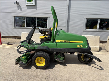 Lawn mower JOHN DEERE 7200