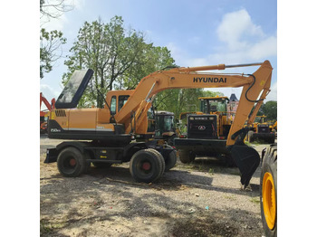 Wheel excavator HYUNDAI
