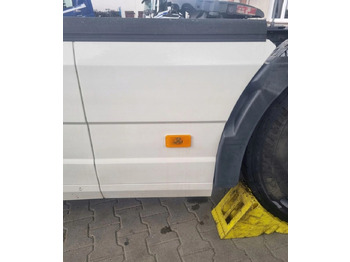 Spare parts ZABUDOWA OSŁONA OWIEWKA MIĘDZYOSIOWA LEWA VOLVO FH 4 FH 5: picture 4 Spare parts ZABUDOWA OSŁONA OWIEWKA MIĘDZYOSIOWA LEWA VOLVO FH 4 FH 5: picture 4