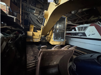 Excavator CATERPILLAR