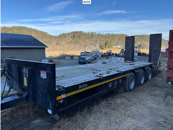 Low loader trailer