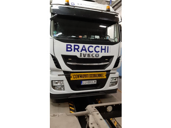 Tractor unit IVECO IVECO STRALIS 510 Hi-Way AS 440STX/P Euro VI z salonu Italia: picture 4 Tractor unit IVECO IVECO STRALIS 510 Hi-Way AS 440STX/P Euro VI z salonu Italia: picture 4