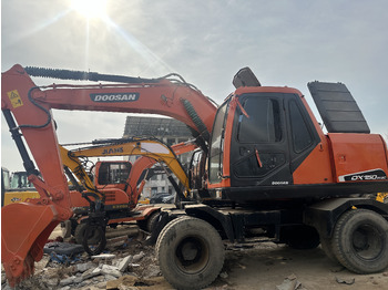 Wheel excavator DOOSAN