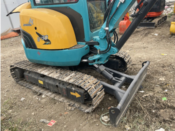 Mini excavator KUBOTA U-30: picture 5
