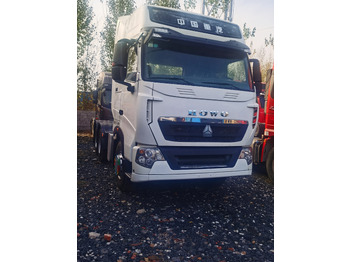 Tractor unit SINOTRUK HOWO