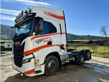 Tractor unit IVECO S-WAY