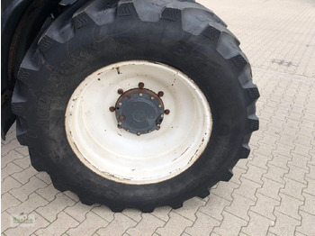 Farm tractor New Holland TSA 115: picture 5