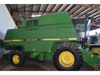 Combine harvester JOHN DEERE 2066