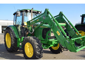 Farm tractor John Deere 6220: picture 3 Farm tractor John Deere 6220: picture 3