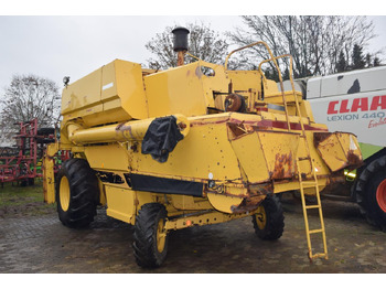 Combine harvester New Holland TF 42: picture 4