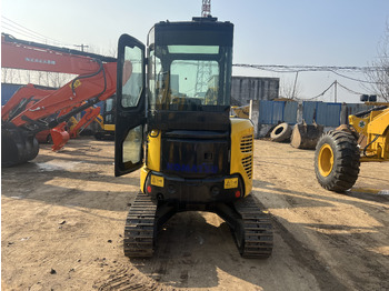 Mini excavator Komatsu PC30MR: picture 4