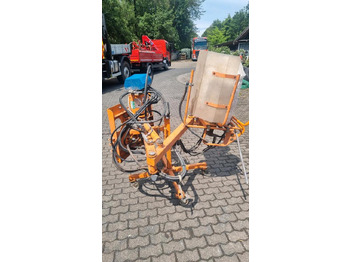 Broom UNIMOG
