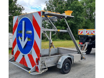 Trailer Nissen Absperrtafel 2016 FAT Verkehrsleittafel Verkehrsleitanhänger Verkehrssicherungsanhänger Leitanhänger Leittafel Baustellenabsicherung: picture 2 Trailer Nissen Absperrtafel 2016 FAT Verkehrsleittafel Verkehrsleitanhänger Verkehrssicherungsanhänger Leitanhänger Leittafel Baustellenabsicherung: picture 2