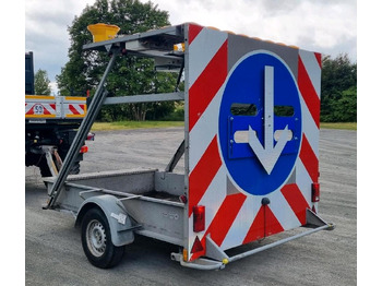 Trailer Nissen Absperrtafel 2016 FAT Verkehrsleittafel Verkehrsleitanhänger Verkehrssicherungsanhänger Leitanhänger Leittafel Baustellenabsicherung: picture 3 Trailer Nissen Absperrtafel 2016 FAT Verkehrsleittafel Verkehrsleitanhänger Verkehrssicherungsanhänger Leitanhänger Leittafel Baustellenabsicherung: picture 3