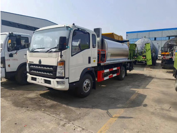 Bitumen sprayer SINOTRUK HOWO