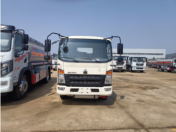 New Tanker truck SINOTRUK Light Fuel Tanker [alternative: Dongfeng]: picture 2