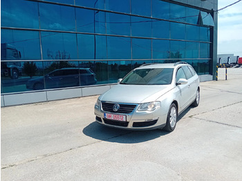 Saloon car VOLKSWAGEN