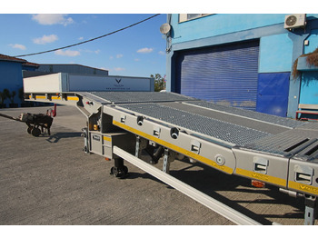 Low loader semi-trailer