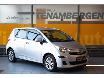 People carrier TOYOTA