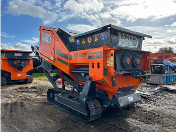 Industrial waste shredder