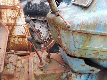 Farm tractor Ford 6610: picture 3