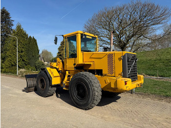 Wheel loader Volvo L70D: picture 3