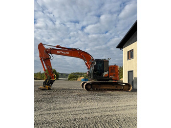 Crawler excavator HitachiZX225USLC-7 + Engcon: picture 2 Crawler excavator HitachiZX225USLC-7 + Engcon: picture 2