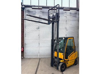 LPG forklift Gabelstapler JUNGHEINRICH, mit Gasantrieb: picture 2 LPG forklift Gabelstapler JUNGHEINRICH, mit Gasantrieb: picture 2