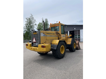 Wheel loader Volvo L120B: picture 5