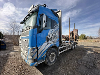 Timber truck VOLVO FH16 750