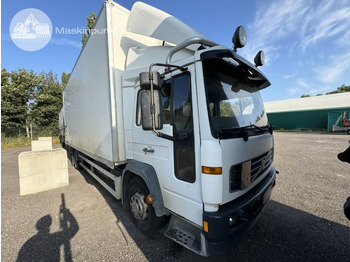 Box truck VOLVO FL6 220