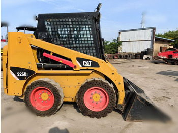 Skid steer loader CATERPILLAR 226B