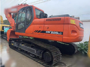 Crawler excavator DOOSAN DX225 LC-5: picture 2