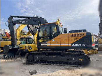 Crawler excavator HYUNDAI