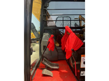 Crawler excavator CATERPILLAR 323D2L: picture 3 Crawler excavator CATERPILLAR 323D2L: picture 3