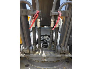Crawler excavator volvo EC2500L: picture 3