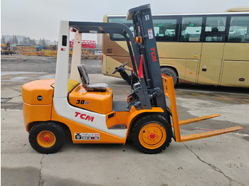 Diesel forklift TCM