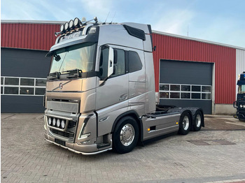 Tractor unit VOLVO FH16 650