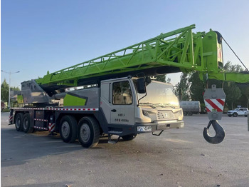 Mobile crane ZOOMLION ZTC700V 70 ton truck crane: picture 2