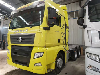 Tractor unit SINOTRUK