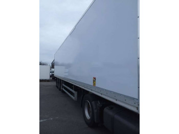 Closed box semi-trailer