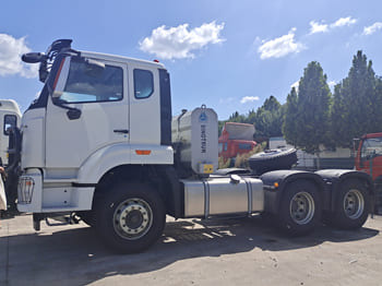 Tractor unit SINOTRUK Sinotruck for sale for Sale in Malawi: picture 2