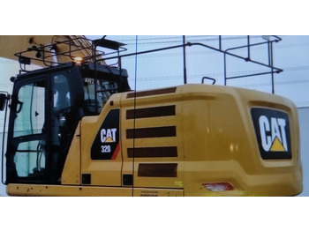 Crawler excavator CATERPILLAR 320