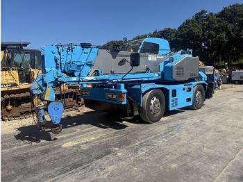 Rough terrain crane TADANO