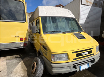 School bus IVECO Daily