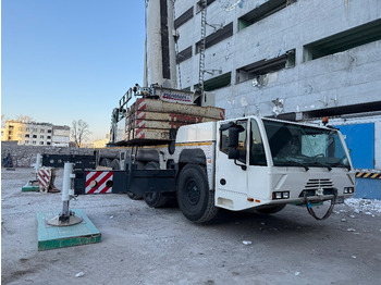 All terrain crane DEMAG