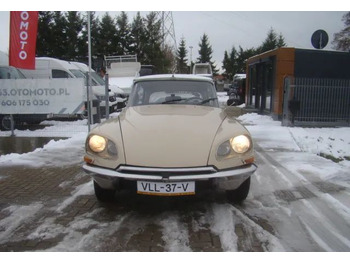 Saloon car Citroën DS: picture 3