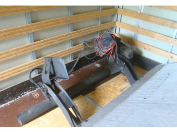 Tail lift WINDA 750KG ZDIĘTA Z IVECO 2016R PASUJE NA KAŻDE AUTO: picture 3